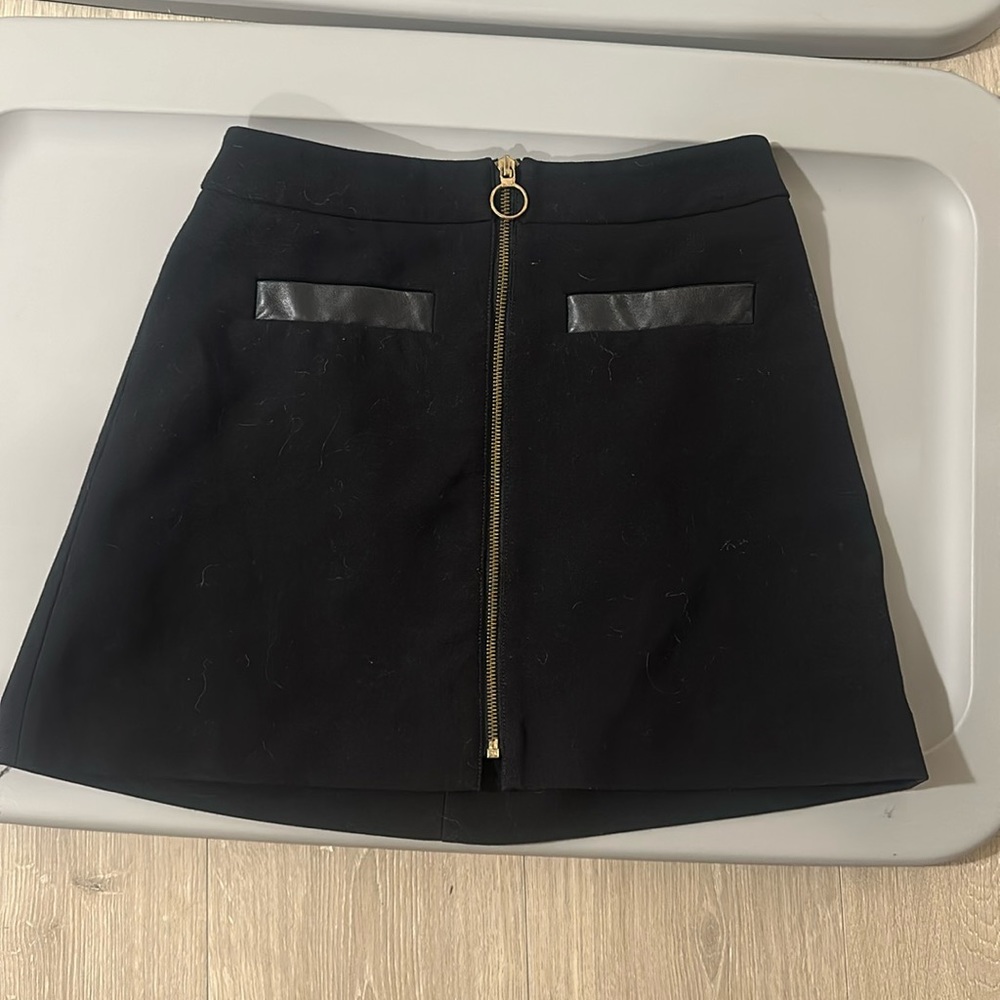 Express Gold Detail Zip Mini Skirt (Size 4)